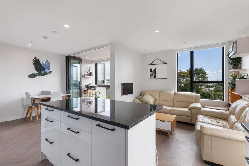 303/82 Jellicoe Road, Panmure, Auckland - Carousel 2
