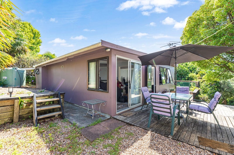 4 Te Toki Road, Ostend, Waiheke Island - Carousel 2