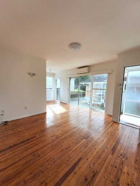 4/16 Boyd Avenue, Onehunga, Auckland - Carousel 2