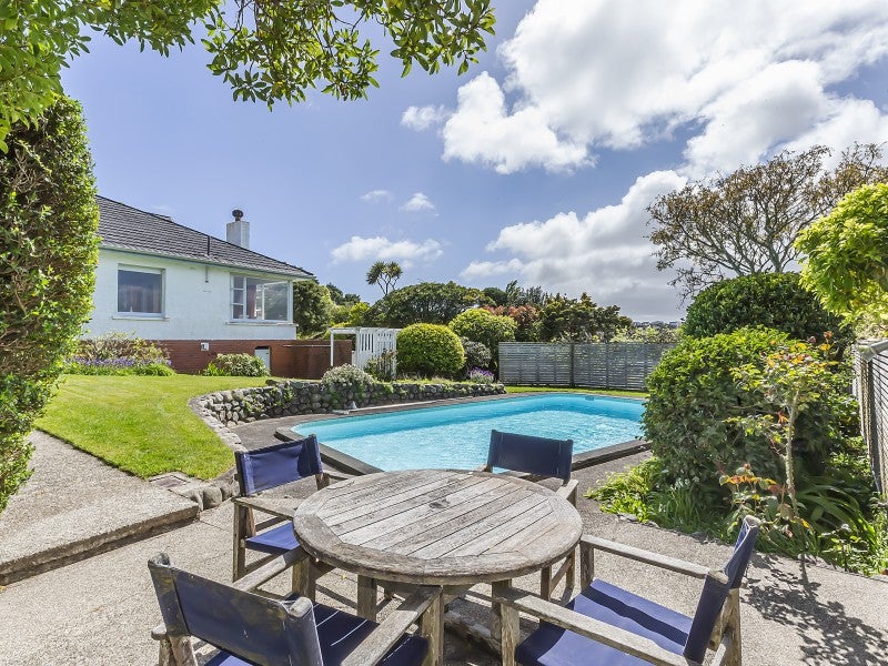 25 Jubilee Road, Khandallah, Wellington - Carousel 1