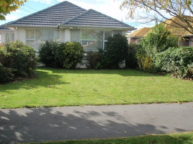 17 Halliwell Avenue, Papanui, Christchurch - Carousel 21