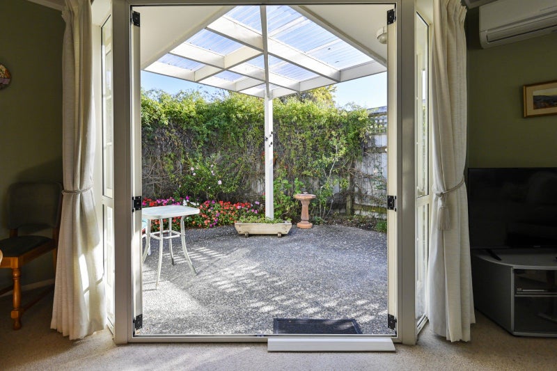 2/612 Queen Street West, Saint Leonards, Hastings - Carousel 11