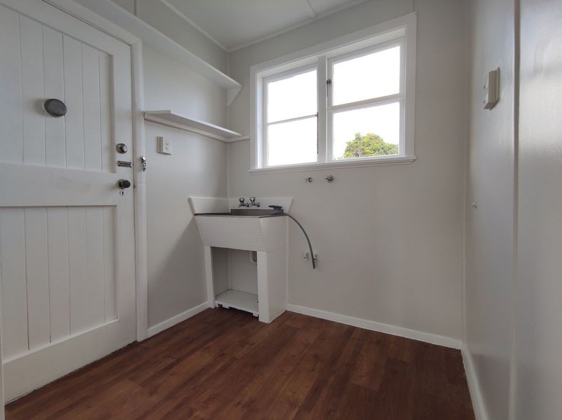 24 Barton Grove, Naenae, Lower Hutt - Carousel 2