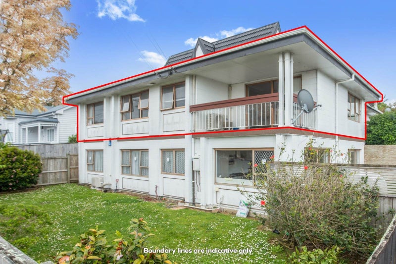 1/8 Woodbine Avenue, Greenlane, Auckland - Carousel 1