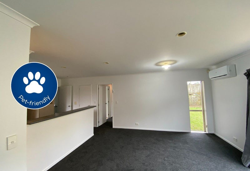 7 Ashmere Lane, Weymouth, Auckland - Carousel 1