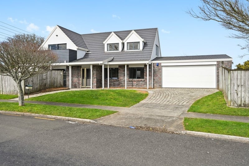 32 Moreland Avenue, Pukete, Hamilton - Carousel 1