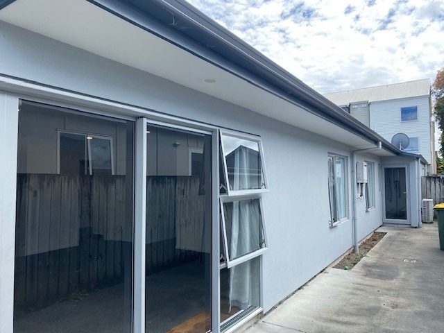 22D Cameron Road, Hamilton East, Hamilton - Carousel 11