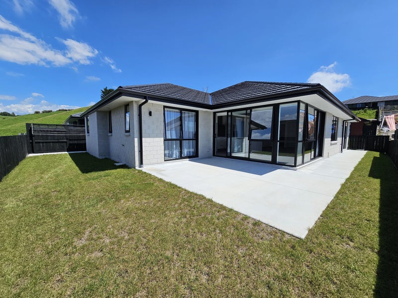 8 Kokopu Lane, Ohauiti, Tauranga - Carousel 2