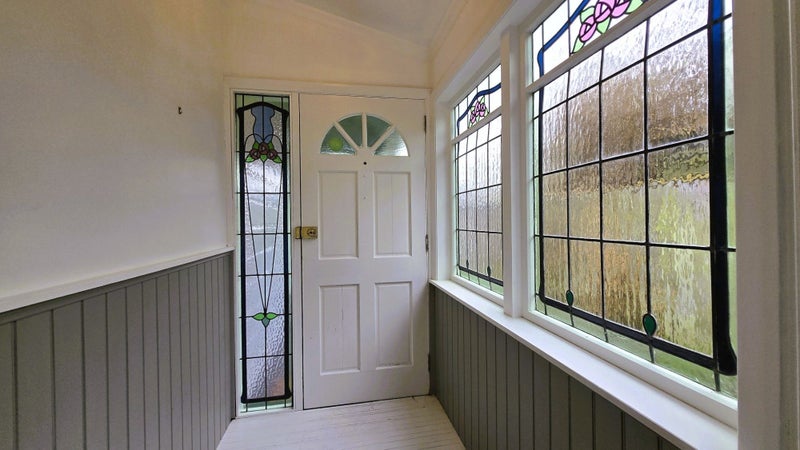 26 Bay Street, Petone, Lower Hutt - Carousel 2