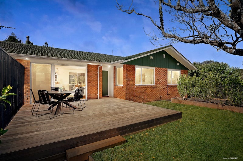 46 Lantana Road, Green Bay, Auckland - Carousel 1