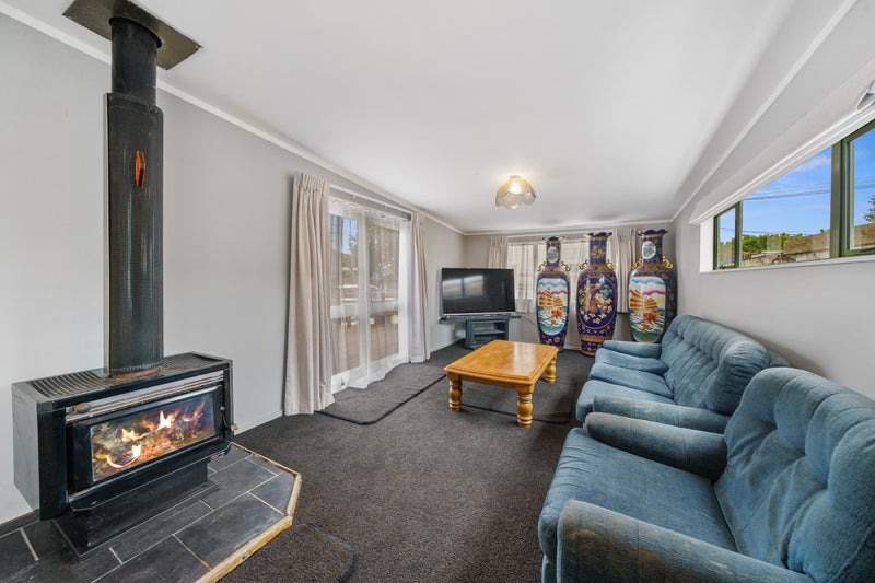 65 Hewer Crescent, Naenae, Lower Hutt - Carousel 2