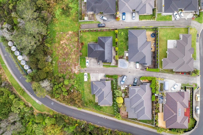 95 Rangeview Road, Sunnyvale, Auckland - Carousel 2