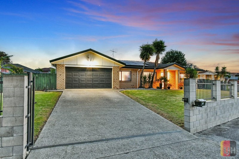 51 Castlefinn Drive, Weymouth, Auckland - Carousel 2