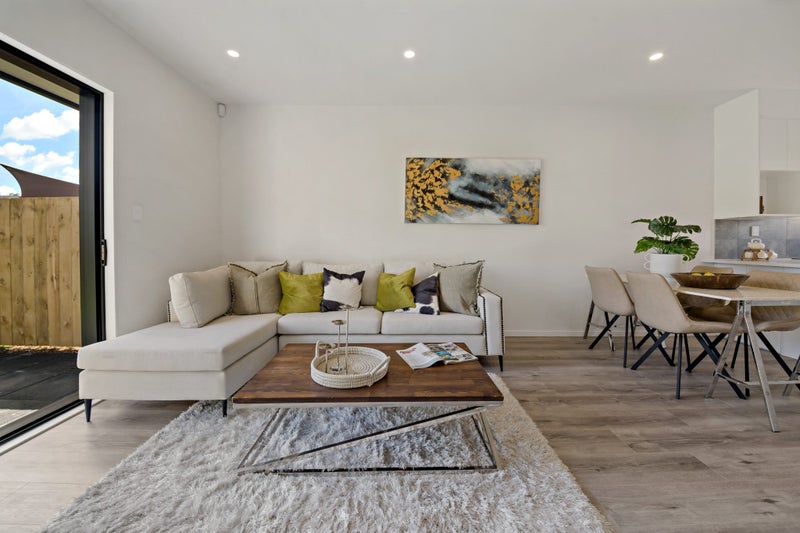 8 Hokoteta Street, Mount Wellington, Auckland - Carousel 21