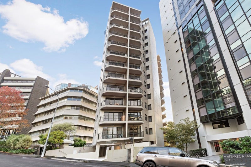 11C/6 Whitaker Place, Grafton, Auckland - Carousel 6