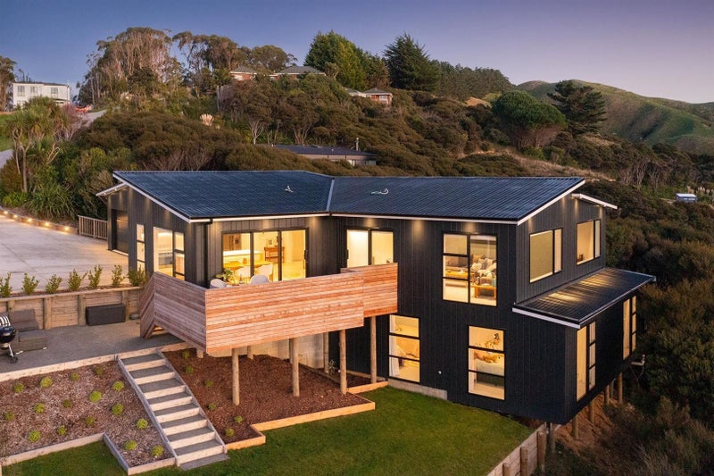 65 Exploration Way, Whitby, Porirua - Carousel 1