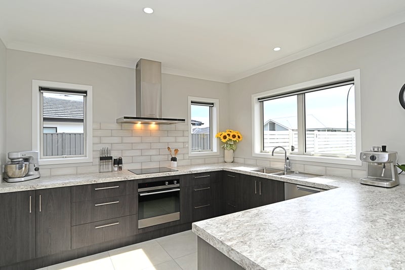 8 Arrow Place, Te Awa, Napier - Carousel 2