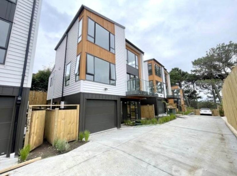 91C Sunrise Avenue, Murrays Bay, Auckland - Carousel 1