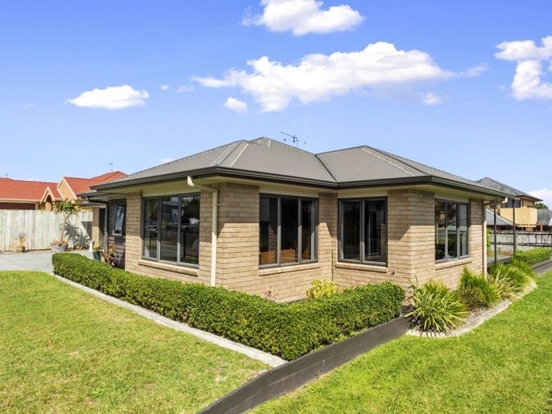 45 Barrington Drive, Huntington, Hamilton - Carousel 2