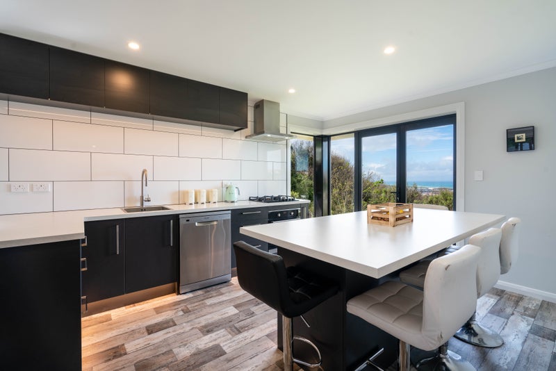 68 Lindsay Road, Balaclava, Dunedin - Carousel 2