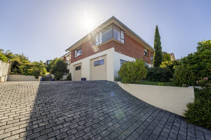 21 Leven Street, South Hill, Oamaru - Carousel 1