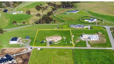 10 Te Kahu Lane, Halcombe, Feilding - Carousel 1