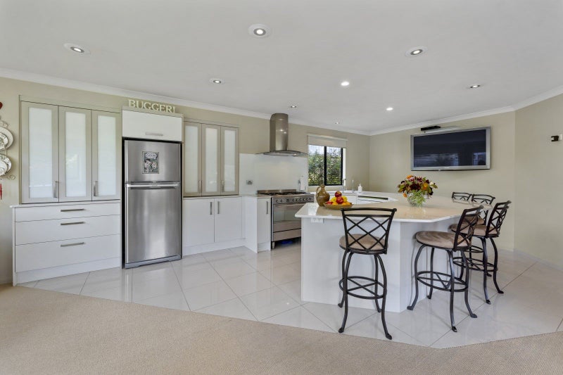 3 Sapphire Grove, Birchville, Upper Hutt - Carousel 2