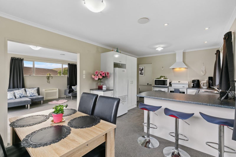 65 Baylands Drive, Newlands, Wellington - Carousel 2