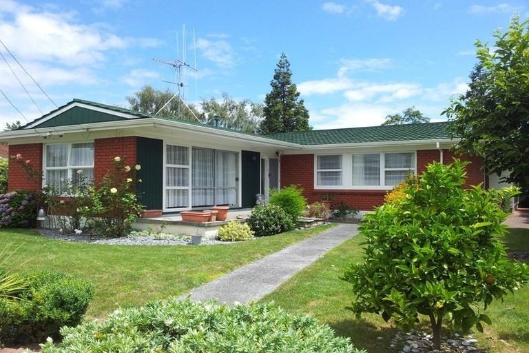 13 Regent Street, Silverdale, Hamilton - Carousel 18