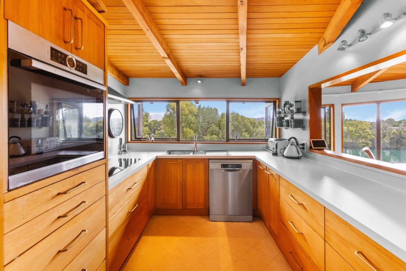 23 Earnscleugh Road, Bridge Hill, Alexandra - Carousel 2