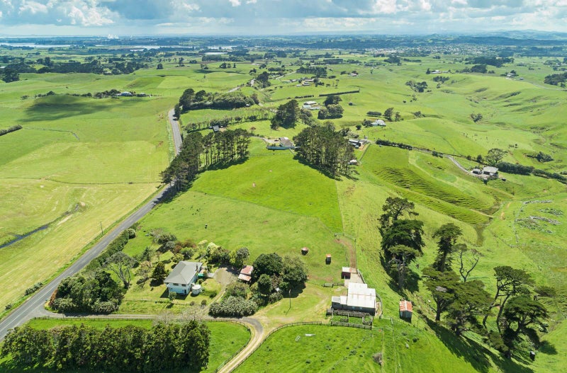 459A Karioitahi Road, WAIUKU - Carousel 1