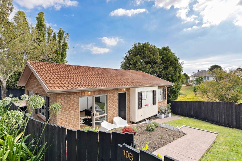10B Courtland Avenue, Glen Innes, Auckland - Carousel 1