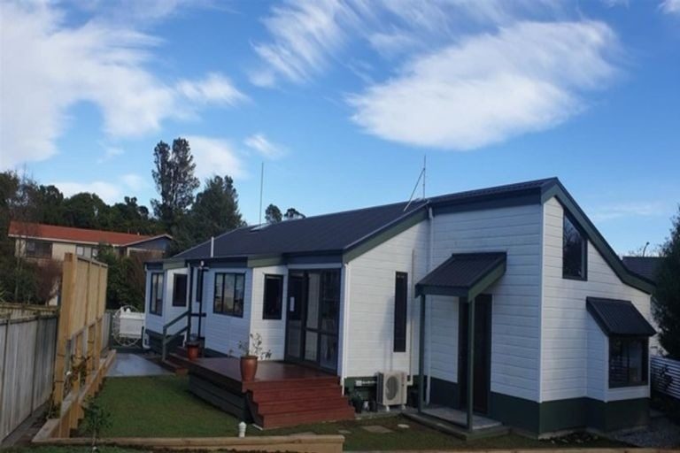 15 Hickford Place, Okato, Okato - Carousel 16