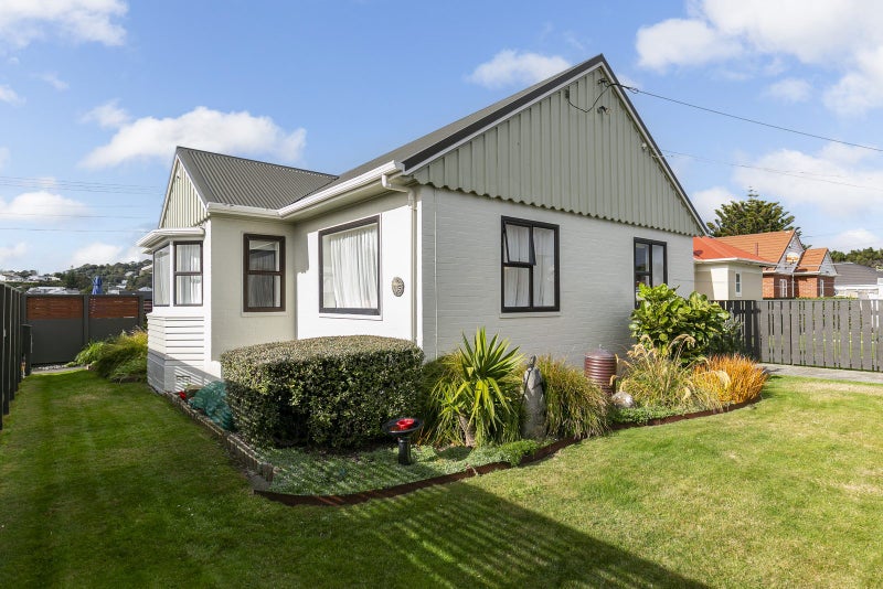 1 Wayside, Miramar, Wellington - Carousel 2