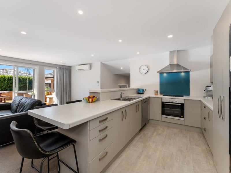 20 Tongariro Drive, Aotea, Porirua - Carousel 2