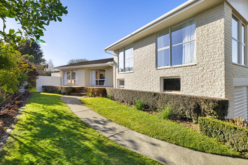 12 Harrowdale Drive, Avonhead, Christchurch - Carousel 1