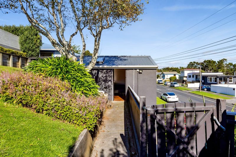 65 Pioneer Road, Moturoa, New Plymouth - Carousel 2