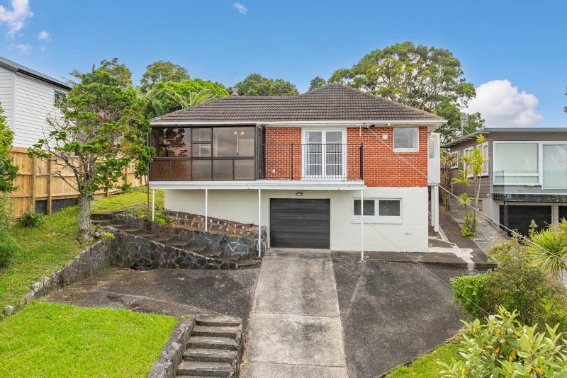 2 Sea Vista Avenue, Beach Haven, Auckland - Carousel 2
