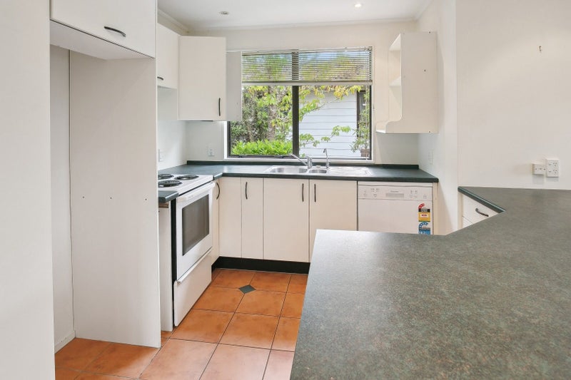 3 Sasanqua Way, Crofton Downs, Wellington - Carousel 2