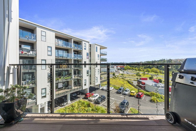314/3 Kaipiho Lane, Albany, Auckland - Carousel 1
