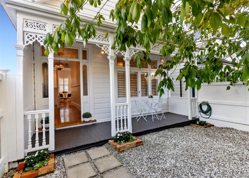 16 Gunson Street, Freemans Bay, Auckland - Carousel 1