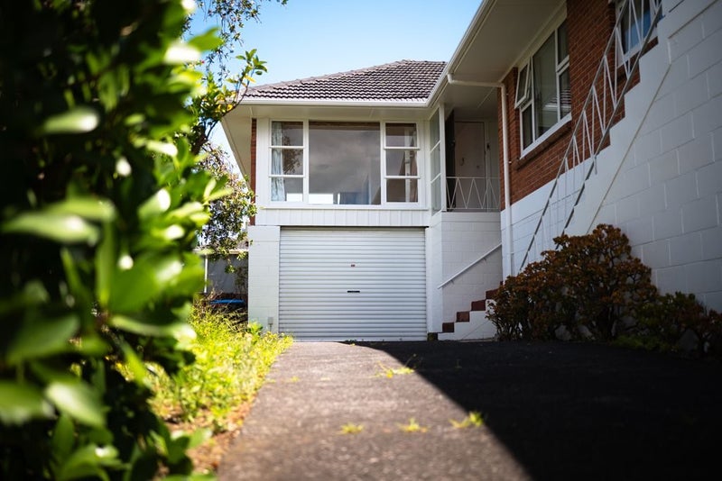 2/15 Felton Mathew Avenue, St Johns, Auckland - Carousel 1