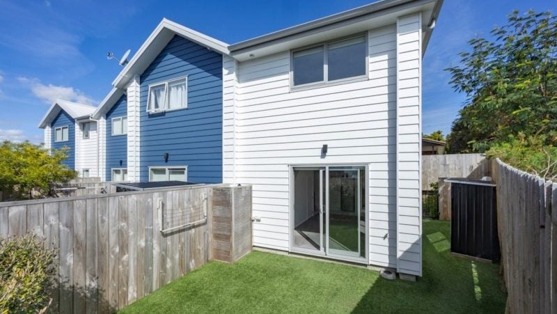 6/22 Denver Avenue, Sunnyvale, Auckland - Carousel 1