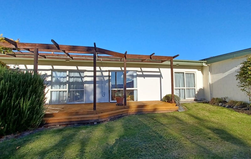 11 Burnby Place, Te Anau, Te Anau - Carousel 1