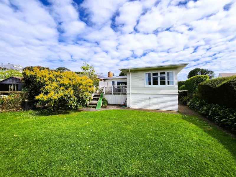 1 Tudor Street, Devonport, Auckland - Carousel 1