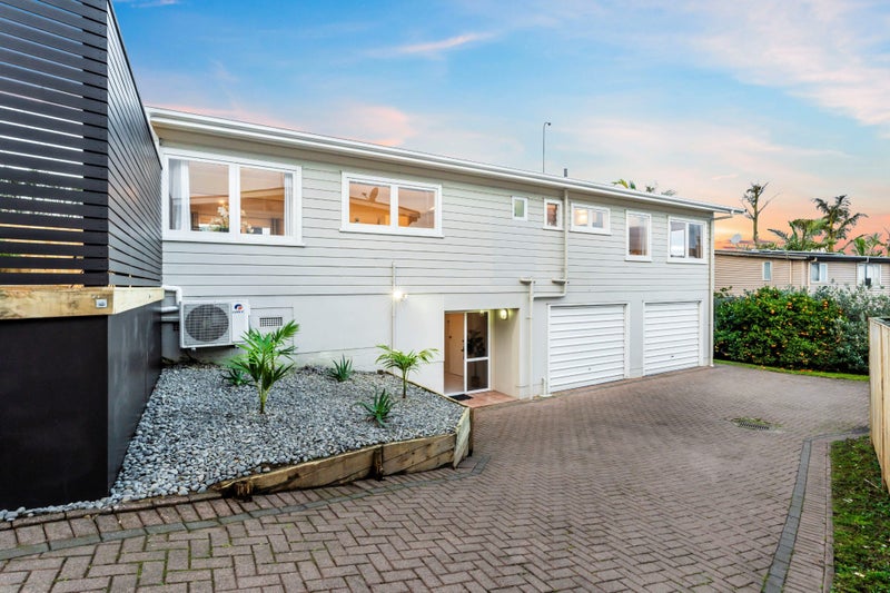 1 Lintaine Place, Glen Innes, Auckland - Carousel 1