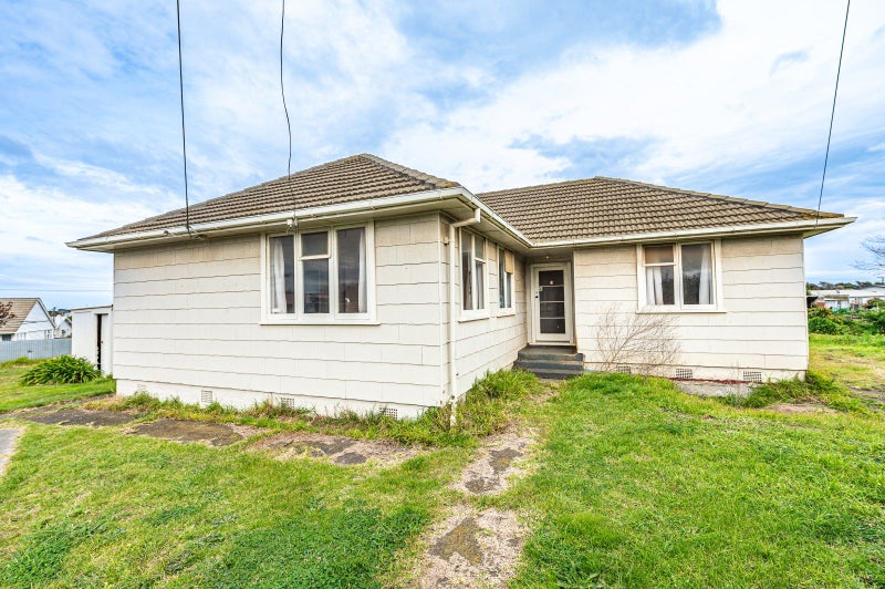 19 Churchill Crescent, Tawhero, Whanganui - Carousel 1