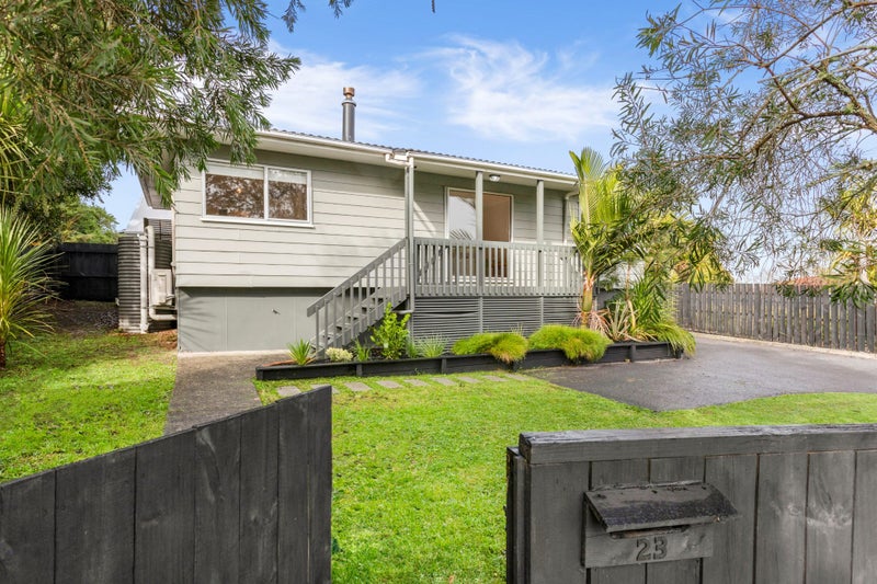 23 Buisson Glade, West Harbour, Auckland - Carousel 1