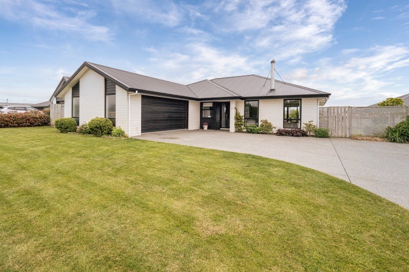 4 West Bay Place, Huntingdon, Ashburton - Carousel 1