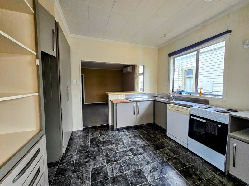 47 Burns Avenue, Takaro, Palmerston North - Carousel 2